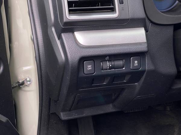 2015 Subaru XV Crosstrek Premium Sport Utility 4D hatchback Gray - -... for sale in Saint Louis, MO – photo 23