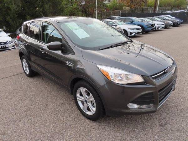 2016 Ford Escape SE - SUV - cars & trucks - by dealer - vehicle... for sale in Cincinnati, OH – photo 3