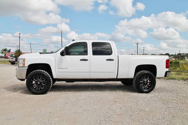 2014 CHEVROLET 2500 LT 4x4 - LOW MILES- DIESEL- COGNITO- NEW 20s &... for sale in Liberty Hill, IN – photo 5
