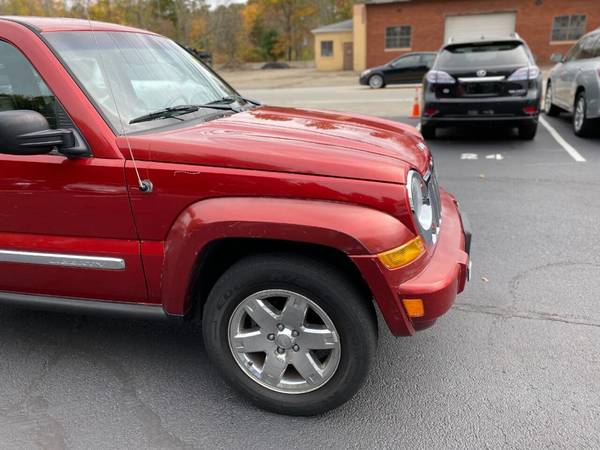 2006 Jeep Liberty Limited AWD 4x4 fully loaded 70,000 miles - cars &... for sale in Walpole, RI – photo 12