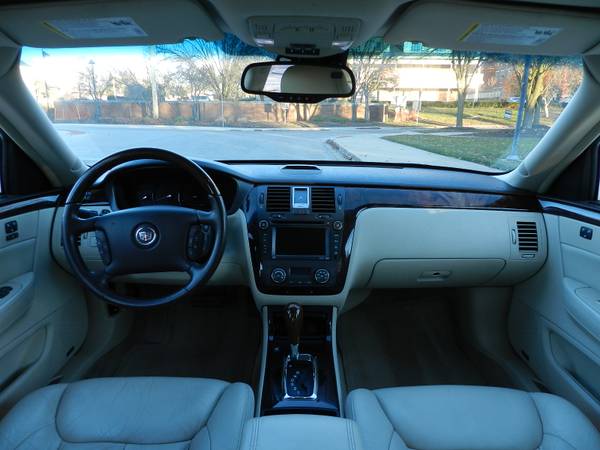 2009 Cadillac DTS Performance Lux III ~ Southern Owned Rust Free ~ -... for sale in Carmel, IN – photo 11