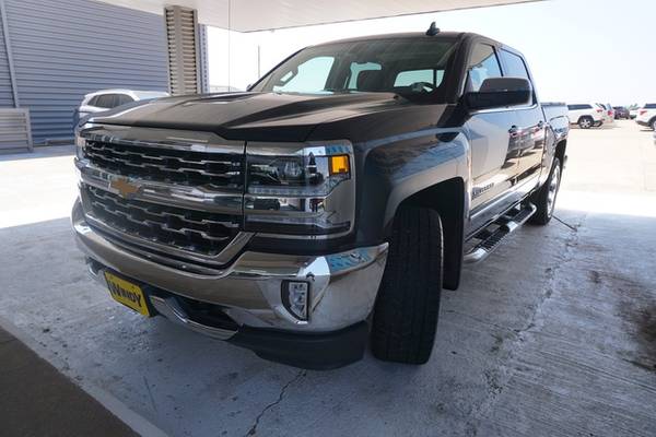 WHO SAYS A 4X4 CAN T BE LUXURIOUS? 2018 CHEVY 1500 LTZ Crew Cab for sale in Alva, KS – photo 2