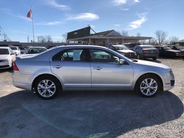 2012 Ford Fusion SE. - cars & trucks - by owner - vehicle automotive... for sale in Louisville, KY – photo 8