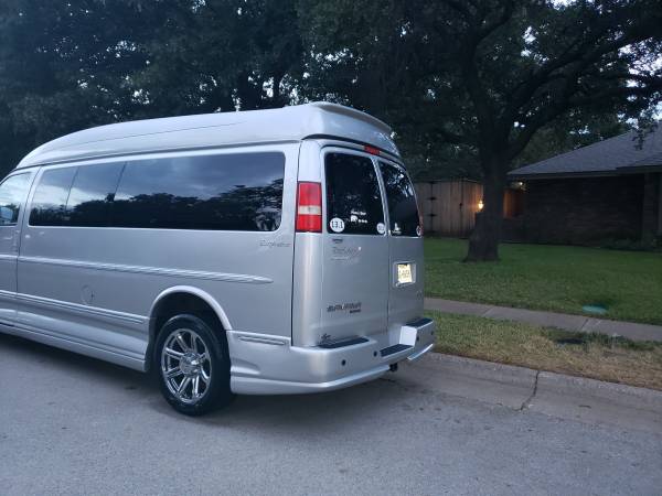 GMC 2500 9 Passenger Conversion Van for sale in Euless, TX – photo 5