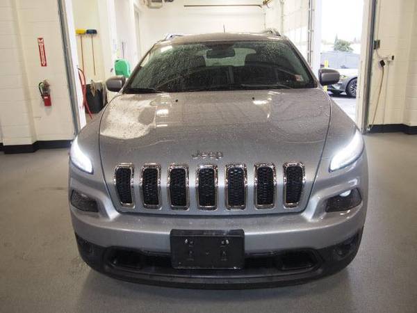 2018 Jeep Cherokee Latitude **100% Financing Approval is our goal**... for sale in Beaverton, OR – photo 2