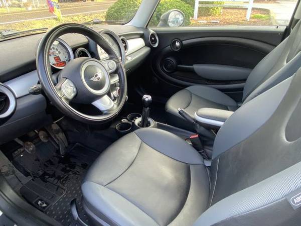 2010 MINI Hardtop - Financing Available! - cars & trucks - by dealer... for sale in Dallas, OR – photo 9