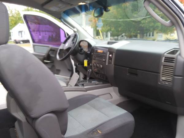 2004 Nissan Titan extended cab V8 for sale in Attleboro, RI – photo 9