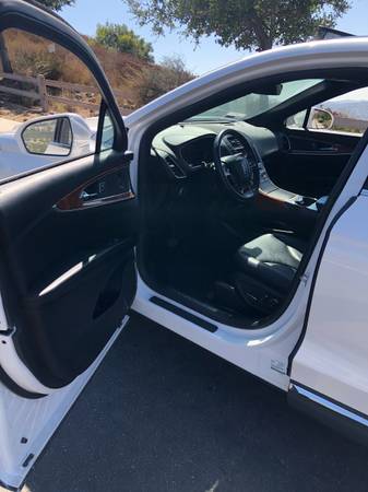 2019 LINCOLN NAUTILUS RESERVE AWD, 12k miles - cars & trucks - by... for sale in El Cajon, CA – photo 8