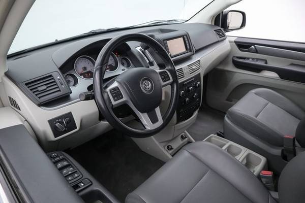 2012 *Volkswagen* *Routan* *4dr Wagon SE* Nocturne B for sale in Evanston, IL – photo 15