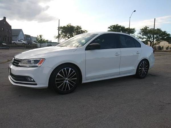 2016 Volkswagen Jetta SE 5M - cars & trucks - by dealer - vehicle... for sale in Rochester , NY – photo 3