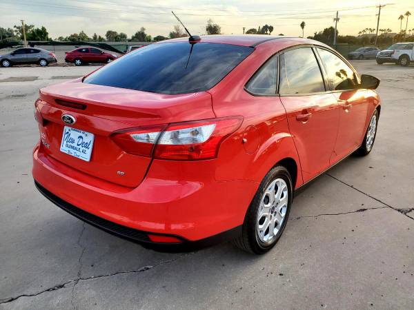 2012 Ford Focus SE Sedan FREE CARFAX ON EVERY VEHICLE - cars &... for sale in Glendale, AZ – photo 4