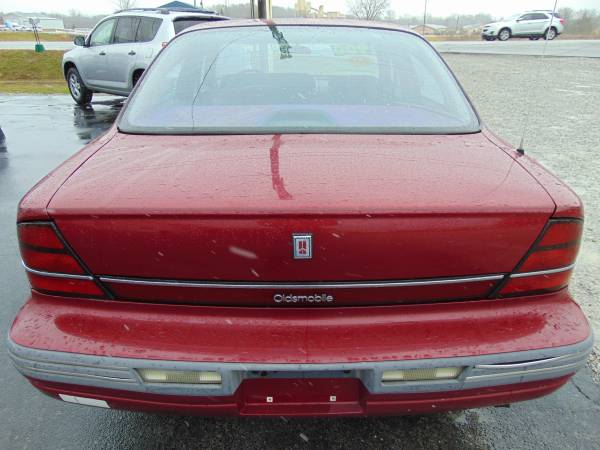 LOW MILES PER YEAR!!1992 OLDSMOBILE EIGHTY-EIGHT ROYALE - cars &... for sale in CHURUBUSCO, IN, IN – photo 4
