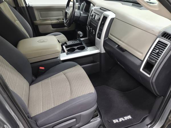2011 Ram 1500 Big Horn! 4WD! Remote Start! Cln Carfax! Rust Free... for sale in Suamico, WI – photo 8