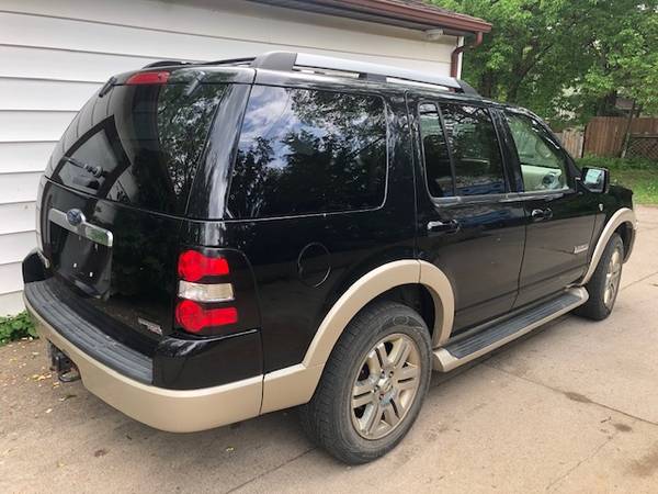 2007 Ford Explorer - cars & trucks - by owner - vehicle automotive... for sale in Minneapolis, MN – photo 2
