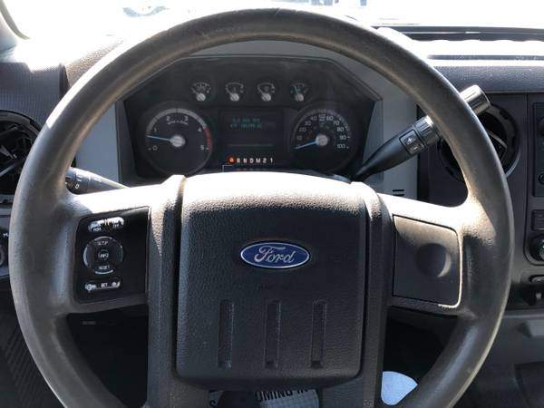 2015 Ford Super Duty F-250 SRW 4WD Crew Cab 156 XLT for sale in Pinckneyville, IL – photo 17