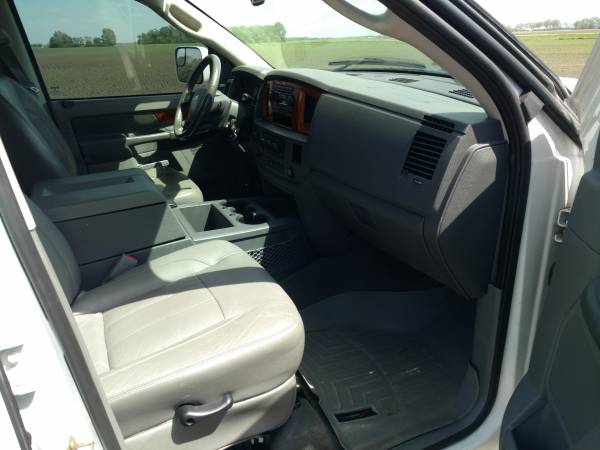06 Ram 2500 Turbo Cummins Well Maintained. Crew MEGA! Cards Accepted for sale in Fargo, ND – photo 6