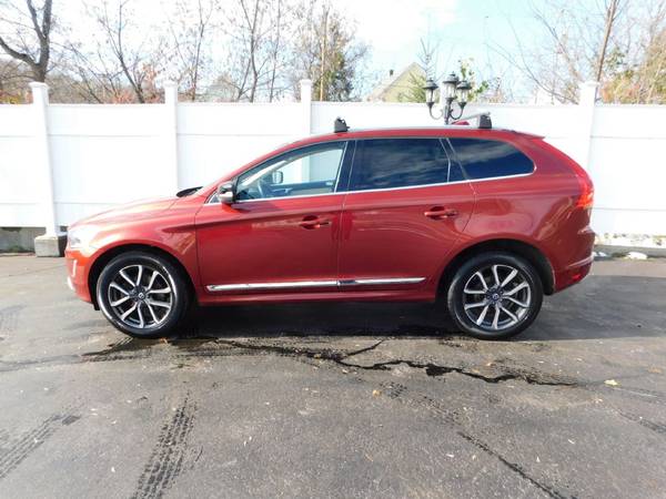 2017 VOLVO XC-60 T6 AWD~DYNAMIC PKG.~LEATHER~CLASSY! - cars & trucks... for sale in Barre, VT – photo 4