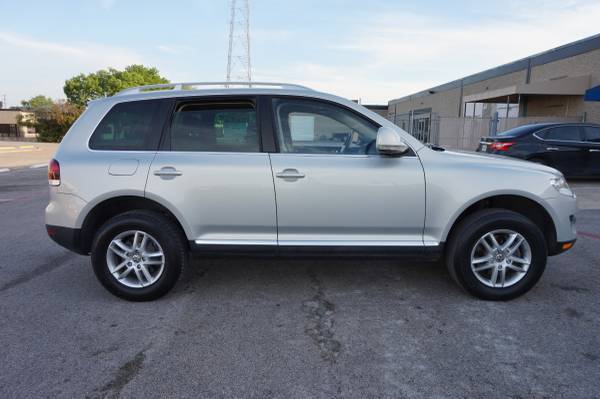 2010 Volkswagen Touareg, Limited, AWD Low Miles for sale in Dallas, TX – photo 4