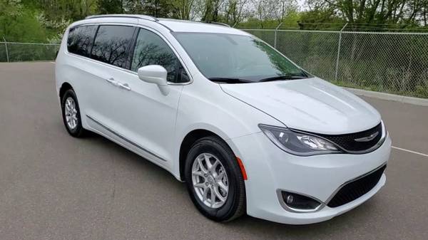 2020 Chrysler Pacifica Touring L with 12K miles 90 Day Warranty! for sale in Jordan, MN – photo 5