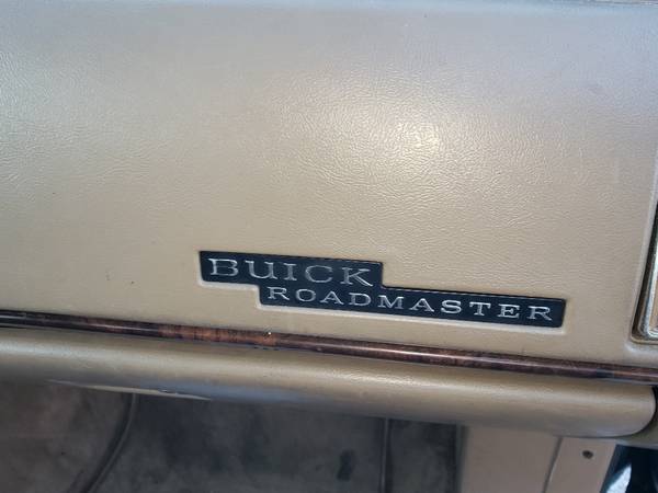 ***Only 74,000 miles*** '94 Buick Roadmaster - cars & trucks - by... for sale in Harwood Hghts, IL – photo 8