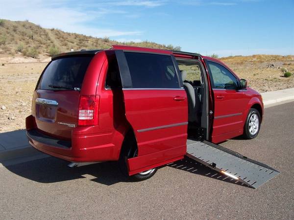 2010 Chrysler Town and Country Touring Wheelchair Handicap Mobility Va for sale in Phoenix, AZ – photo 3