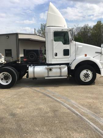 Single Axle Day Cab - - by dealer - vehicle automotive for sale in Cullman, GA – photo 4