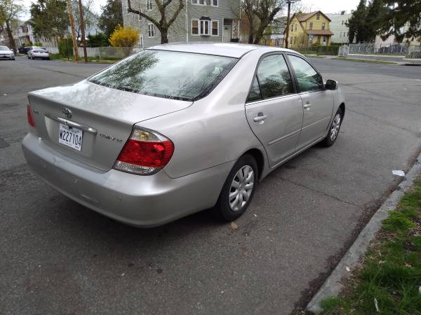 Mint condition 05 toyota camry for sale in Newark , NJ – photo 6