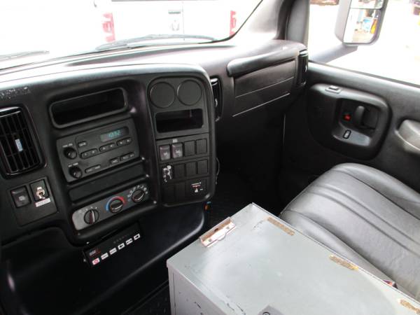 2007 Chevrolet CC4500 4500 BUCKET BOX TRUCK, 8 1L GAS, 77K - cars & for sale in south amboy, TN – photo 24
