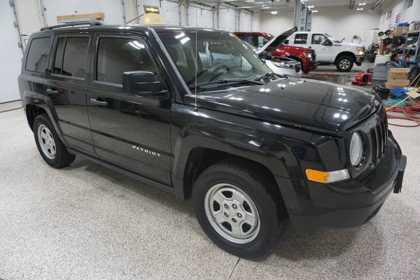 **Local Trade/Low Miles/FWD** 2014 Jeep Patriot Sport - cars &... for sale in Ammon, ID – photo 2