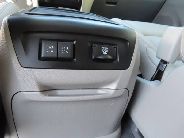 2020 Toyota Sienna XLE 20,824 Miles - $27,900 - cars & trucks - by... for sale in Colfax, NE – photo 17