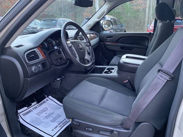 2013 GMC YUKON XL 8 PASSENGER SOUTHERN SUV - cars & trucks - by... for sale in Whitinsville, MA – photo 10