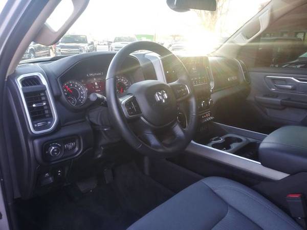 2019 Ram 1500 Crew Cab - Financing Available! - cars & trucks - by... for sale in Wichita, KS – photo 11