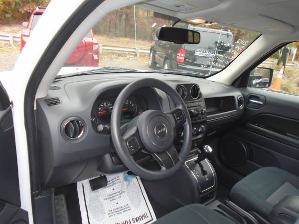 2012 jeep patriot/new tires recent brakes/xtra clean - cars & trucks... for sale in Douglas, RI – photo 10