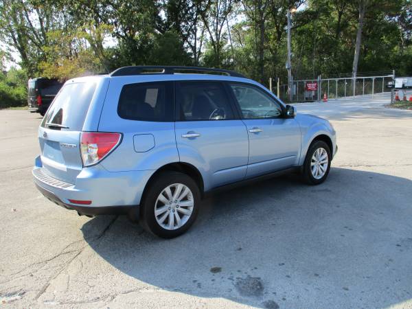 2011 SUBARU FORESTER - cars & trucks - by owner - vehicle automotive... for sale in Highland Park, IL – photo 8