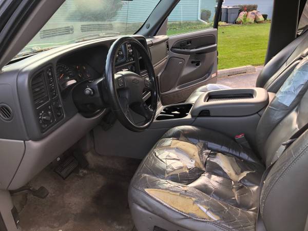 2003 Chevy Suburban Z71 for sale in Rolling Meadows, IL – photo 5