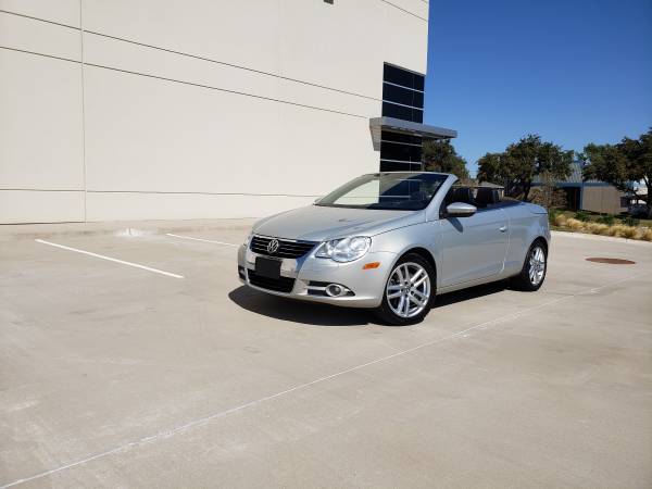 2010 VOLKSWAGEN EOS LUX CONVERTIBLE CLEAN TITLE & CARFAX for sale in Carrollton, TX – photo 4