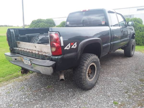 2005 Chevy silverado 2500 4wd extended cab for sale in Constableville, NY – photo 4