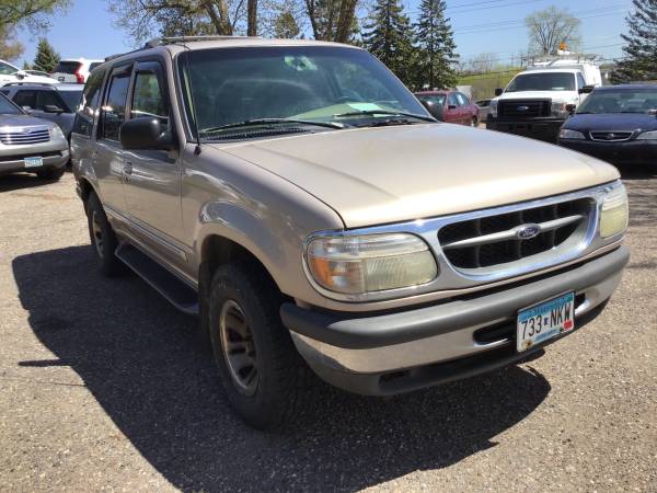 1998 Ford Explorer 4x4 - - by dealer - vehicle for sale in Saint Paul, MN – photo 2
