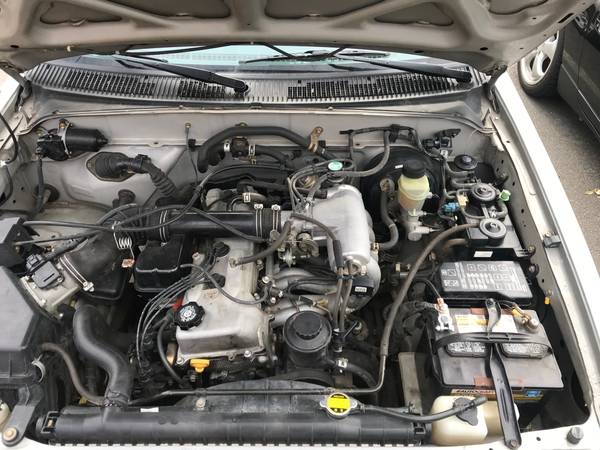 2000 tacoma 5 speed for sale in Ashland, OR – photo 7
