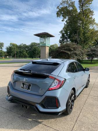 2017 Honda Civic Hatchback Sport 33K miles Gray. Perfect Condition for sale in Chicago, IL – photo 7