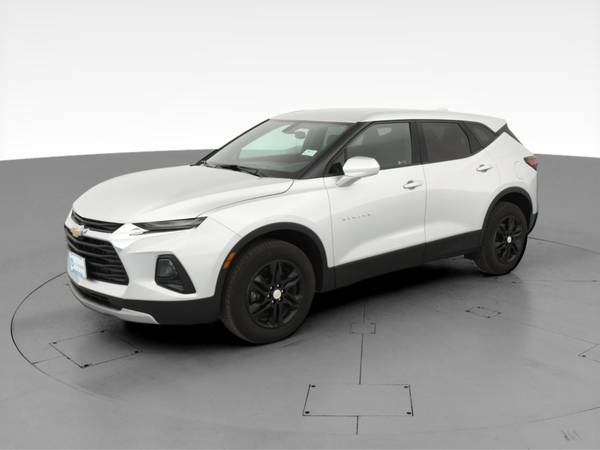 2020 Chevy Chevrolet Blazer 2LT Sport Utility 4D suv Silver -... for sale in Van Nuys, CA – photo 3