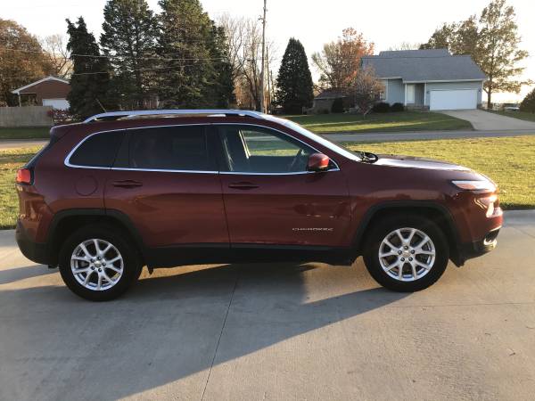 Red 2016 Jeep Cherokee Latitude (70,000 Miles) - cars & trucks - by... for sale in Dallas Center, IA – photo 3