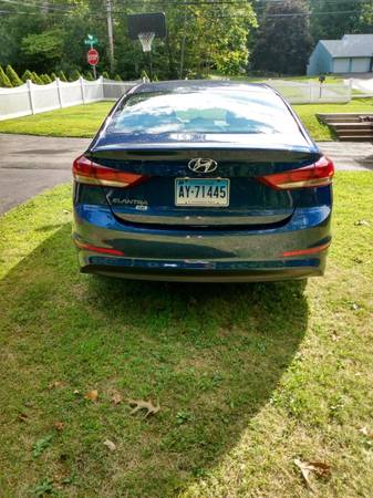 2018 Hyundai Elantra SE -For Sale by owner - cars & trucks - by... for sale in Wallingford, CT – photo 3