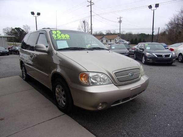2005 Kia Sedona LX - Down Payments As Low As $250 - cars & trucks -... for sale in Lincolnton, NC – photo 4