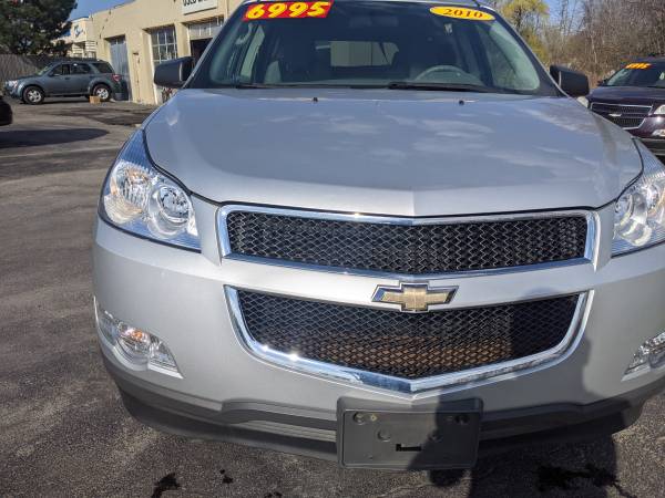 2010 Chevy traverse 3rd row seating - - by dealer for sale in Cicero, NY – photo 3