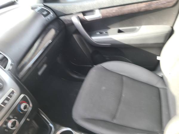 2014 Kia Sorento LX AWD 130K One Owner, No Accidents, Heated Seats for sale in Oswego, NY – photo 15