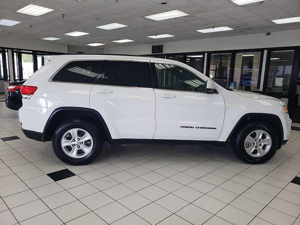 2017 Jeep Grand Cherokee 4d SUV 2WD Laredo - - by for sale in Louisville, KY – photo 8