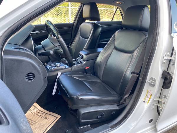 Chrysler 300 Limited AWD 4x4 Heat & Cool Seats HID Headlights Cars c... for sale in florence, SC, SC – photo 10