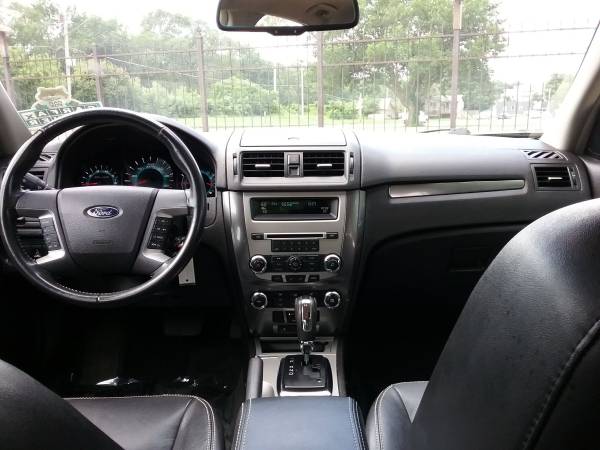 2010 FORD FUSION SEL!! FINANCING AVAILABLE!! for sale in MOLINE, IA – photo 11