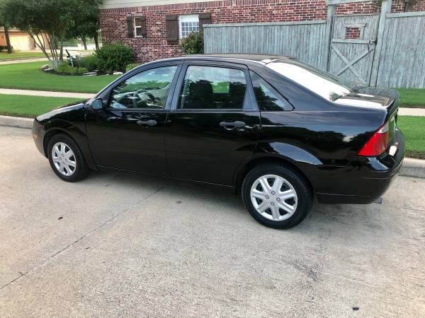 2007 Ford Focus ZX4, great on gas, low miles +cold Air! for sale in Owasso, OK – photo 2
